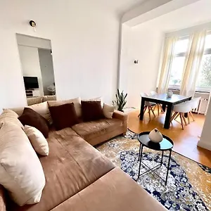 Aventura Flat 2 Apartment